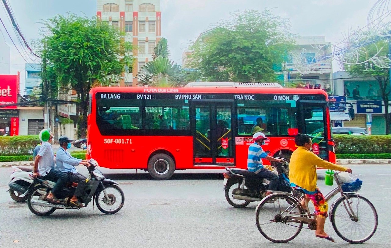 Xe buýt Cần Thơ phục vụ khoảng 2.000 hành khách/ngày