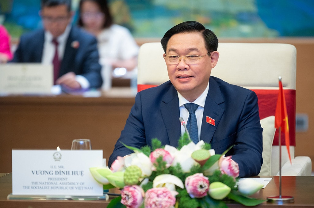 Chủ tịch Quốc hội Vương Đình Huệ hội kiến Tổng thống Hàn Quốc Yoon Suk Yeol -0