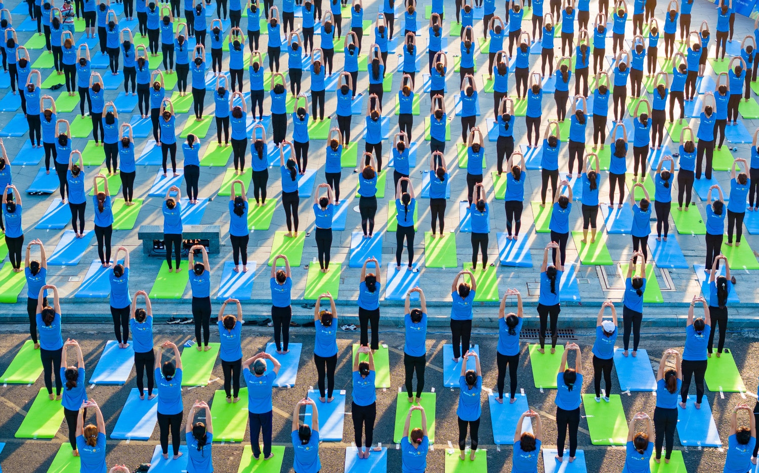 Tuyệt đẹp hình ảnh đồng diễn Yoga lan tỏa tinh thần “Hài Hòa và An Lạc” tại Phú Yên -0