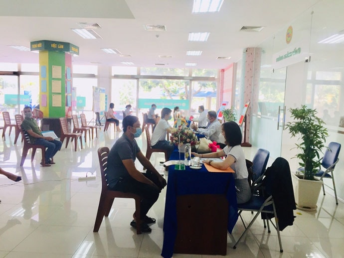 Hơn 62.800 lao động được hưởng trợ cấp thất nghiệp trong tháng 5 -0