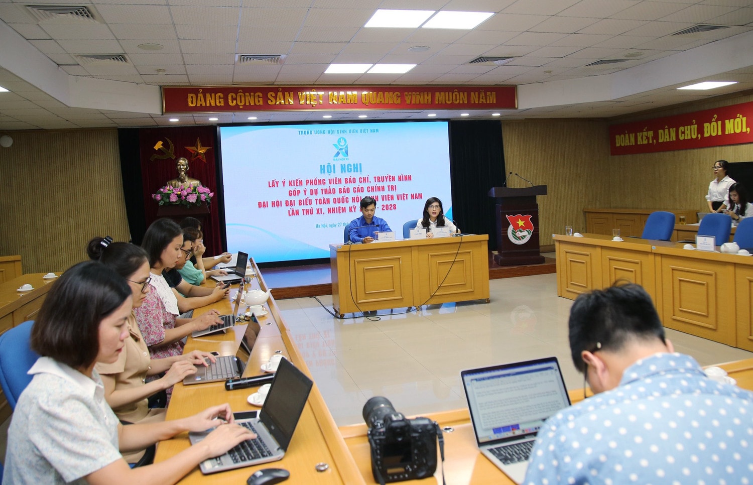 Nỗ lực nâng cao trách nhiệm của sinh viên với cộng đồng, xã hội -0