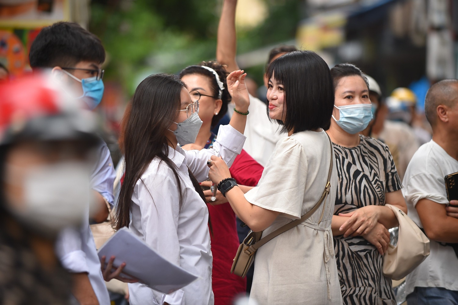 Giáo viên nhận định: Đề Ngữ văn hay, học sinh trung bình có thể đạt 5- 6 điểm -0