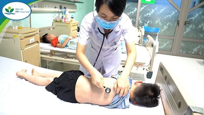 Hà Nội: Gia tăng trẻ viêm phổi do Mycoplasma, phòng bệnh như thế nào? -0