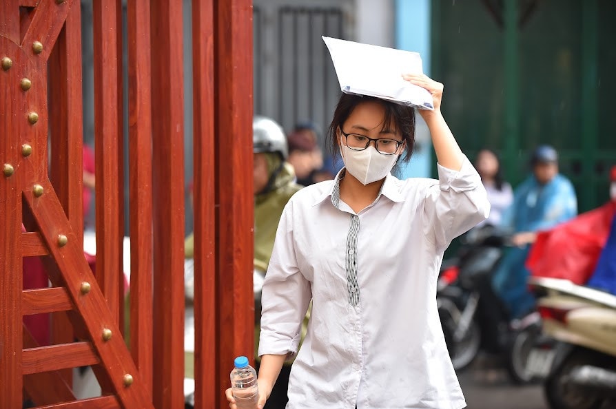 Sáng nay, hơn 1 triệu thí sinh bước vào thi môn Ngữ văn -0