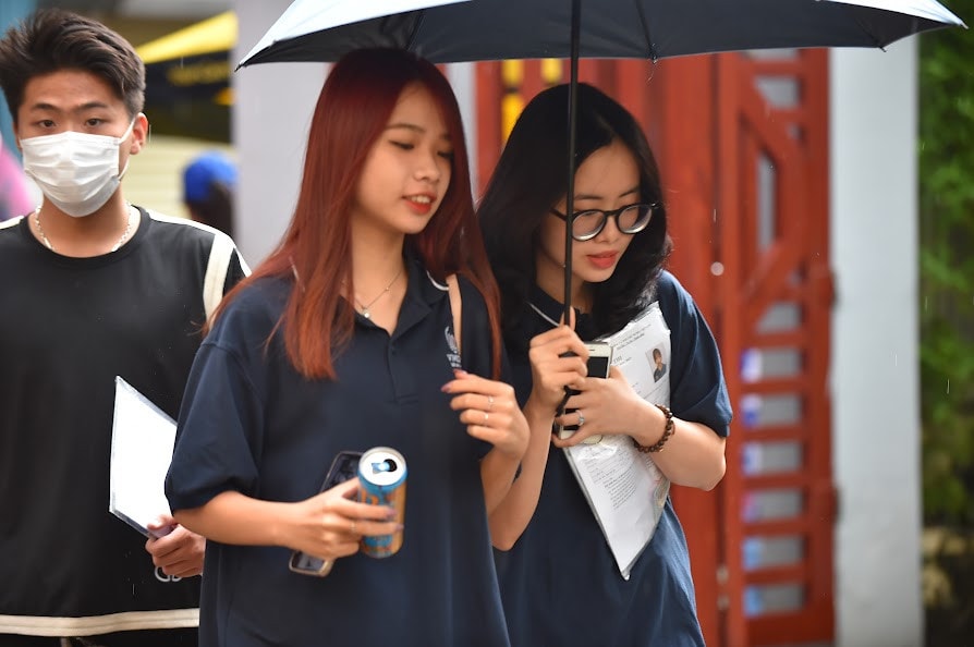 Sáng nay, hơn 1 triệu thí sinh bước vào thi môn Ngữ văn -0