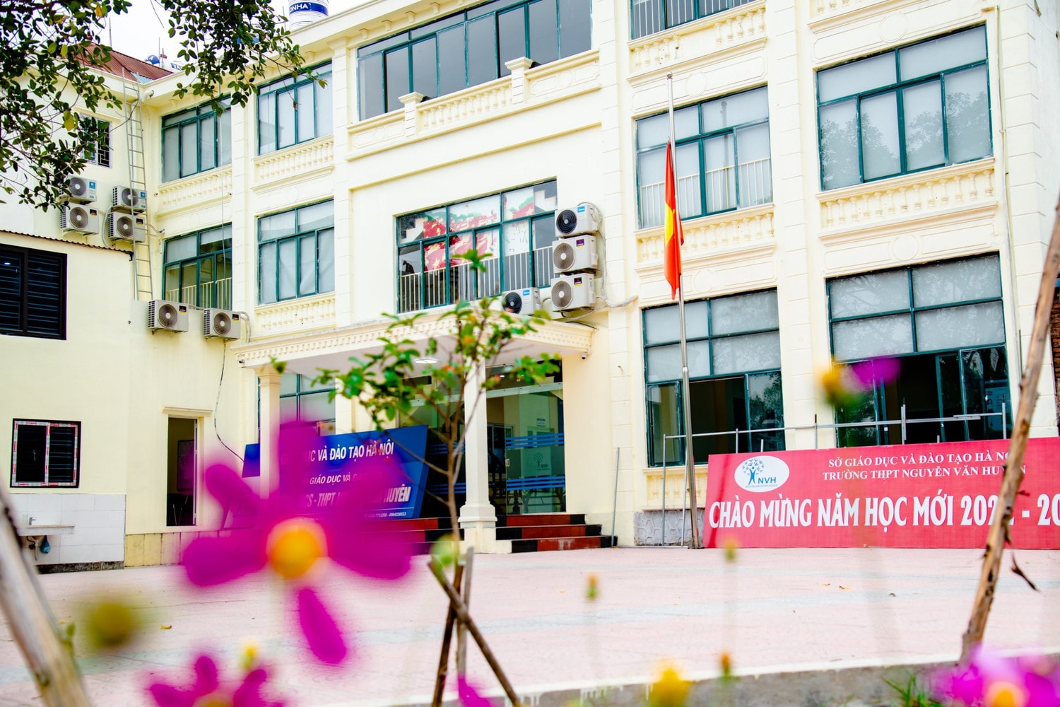 Trường THPT Nguyễn Văn Huyên thông báo tuyển sinh lớp 10 đợt 2 -0