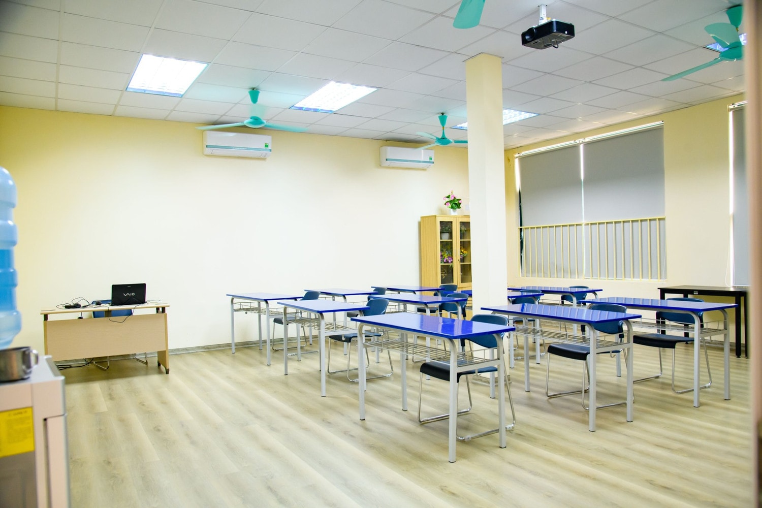 Trường THPT Nguyễn Văn Huyên thông báo tuyển sinh lớp 10 đợt 2 -0