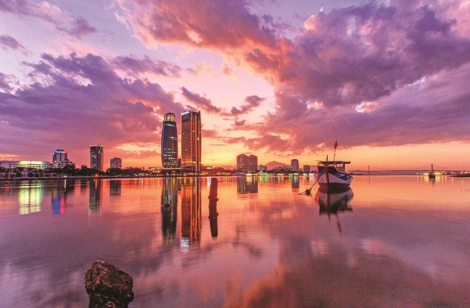 Ngoài ngắm pháo hoa, khách nghỉ tại Novotel Danang còn nhận hàng loạt ưu đãi -0