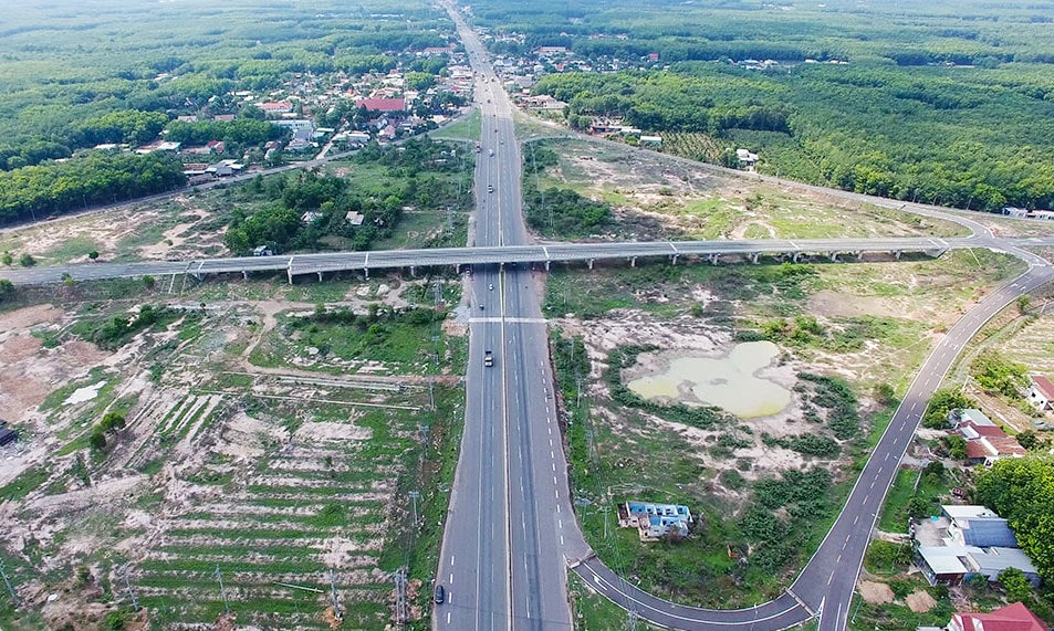 Phó Thủ tướng Trần Hồng Hà đề nghị làm rõ phương án tách đoạn cao tốc qua Bình Phước khỏi dự án TP. Hồ Chí Minh - Chơn Thành