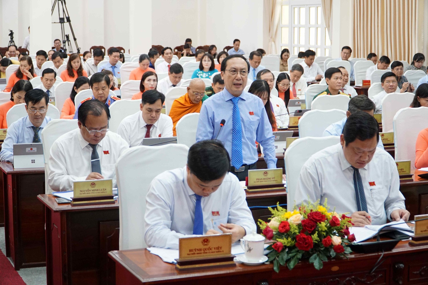 Kỳ họp thứ 10, HĐND tỉnh Cà Mau khoá X: Phiên thảo luận, chất vấn sôi nổi chất lượng -0