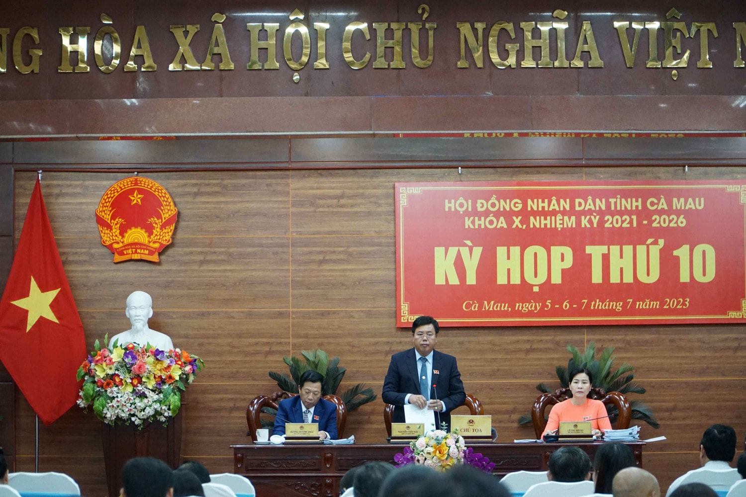 Kỳ họp thứ 10, HĐND tỉnh Cà Mau khoá X: Phiên thảo luận, chất vấn sôi nổi chất lượng -0