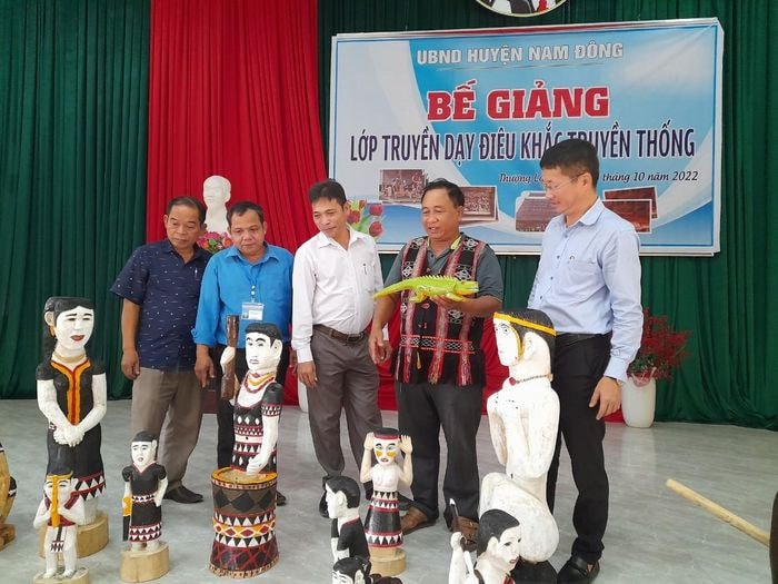 Sắp diễn ra trại sáng tác điêu khắc truyền thống dân tộc Cơ tu -0