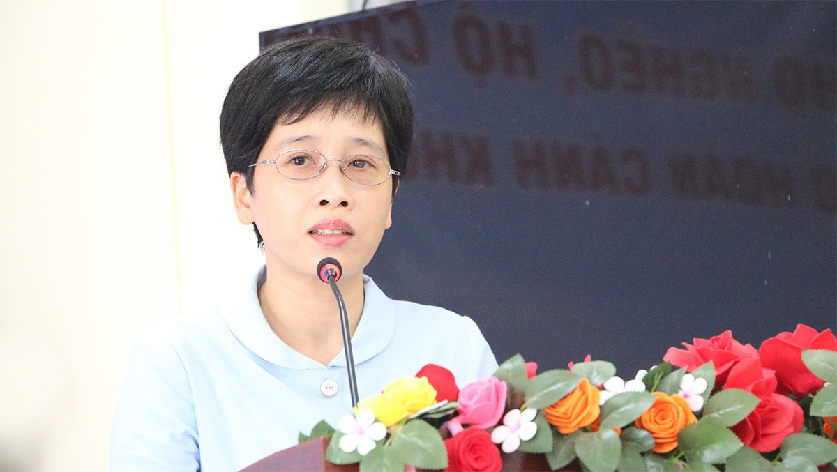 Đoàn ĐBQH tỉnh Hòa Bình tặng quà gia đình chính sách và học sinh nghèo huyện Lạc Sơn -0