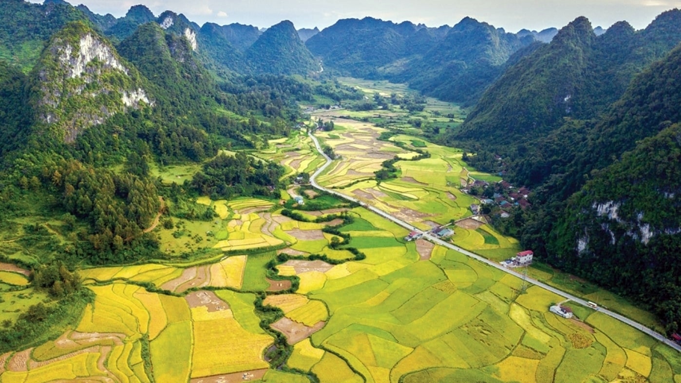 Hoàn thành thêm tuyến du lịch vùng Công viên địa chất Cao Bằng -0
