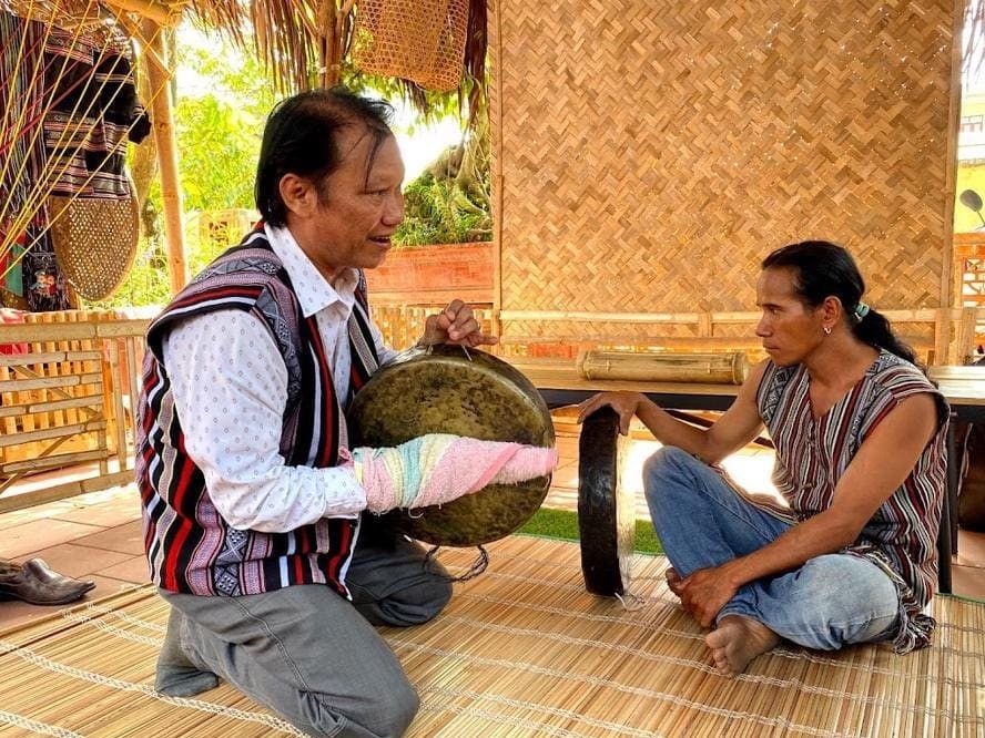 Văn hóa truyền thống của đồng bào Hrê vẫn được gìn giữ khá nguyên vẹn - Ảnh: Đỗ Quyên