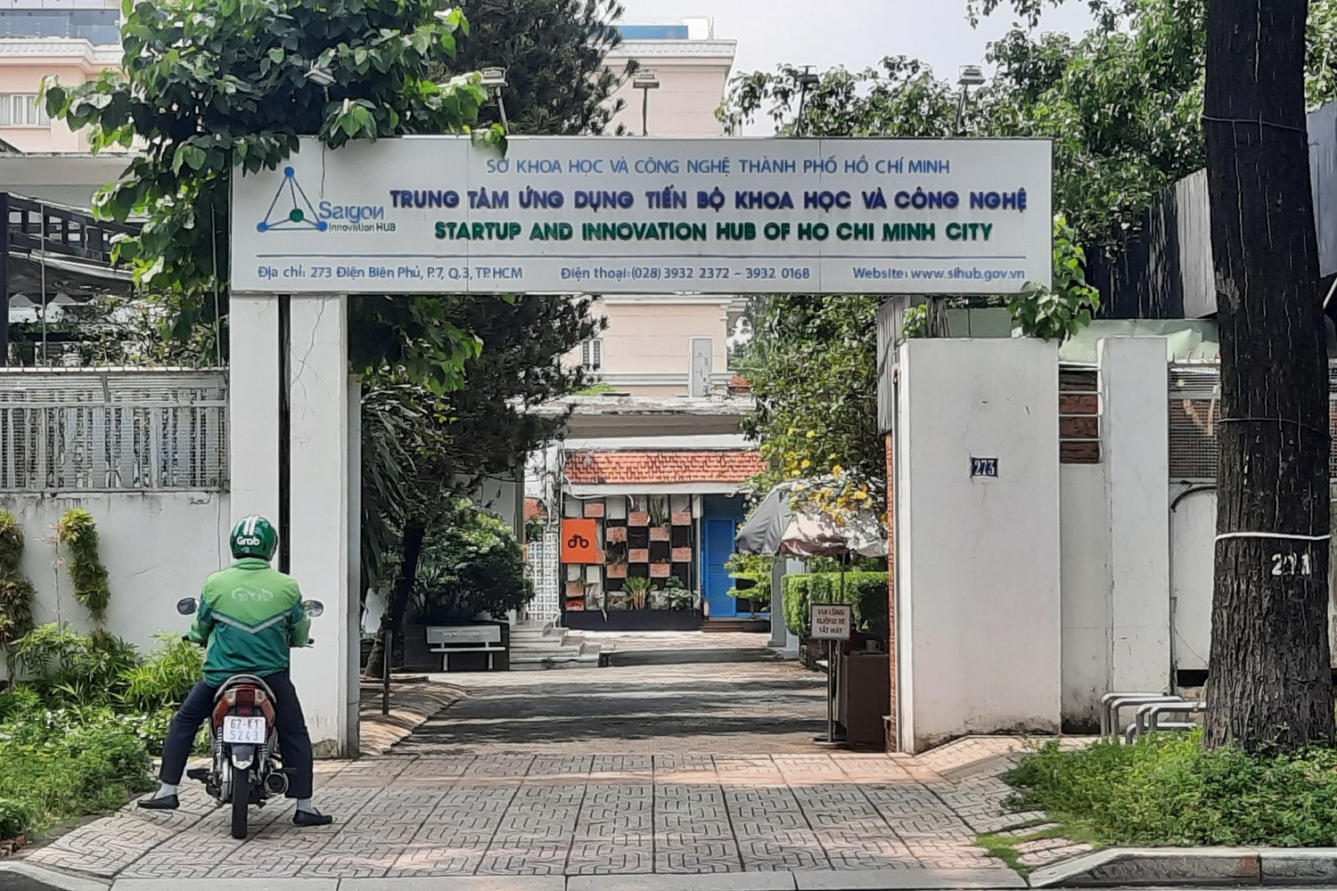 Nhì nhằng tại Trung tâm Ứng dụng tiến bộ khoa học và công nghệ -0