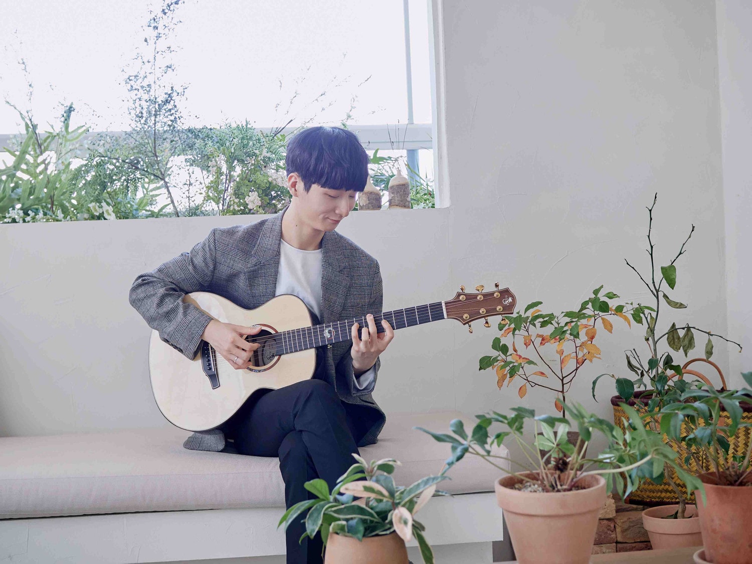 “Thần đồng guitar Hàn Quốc” Sungha Jung trở lại Việt Nam -0