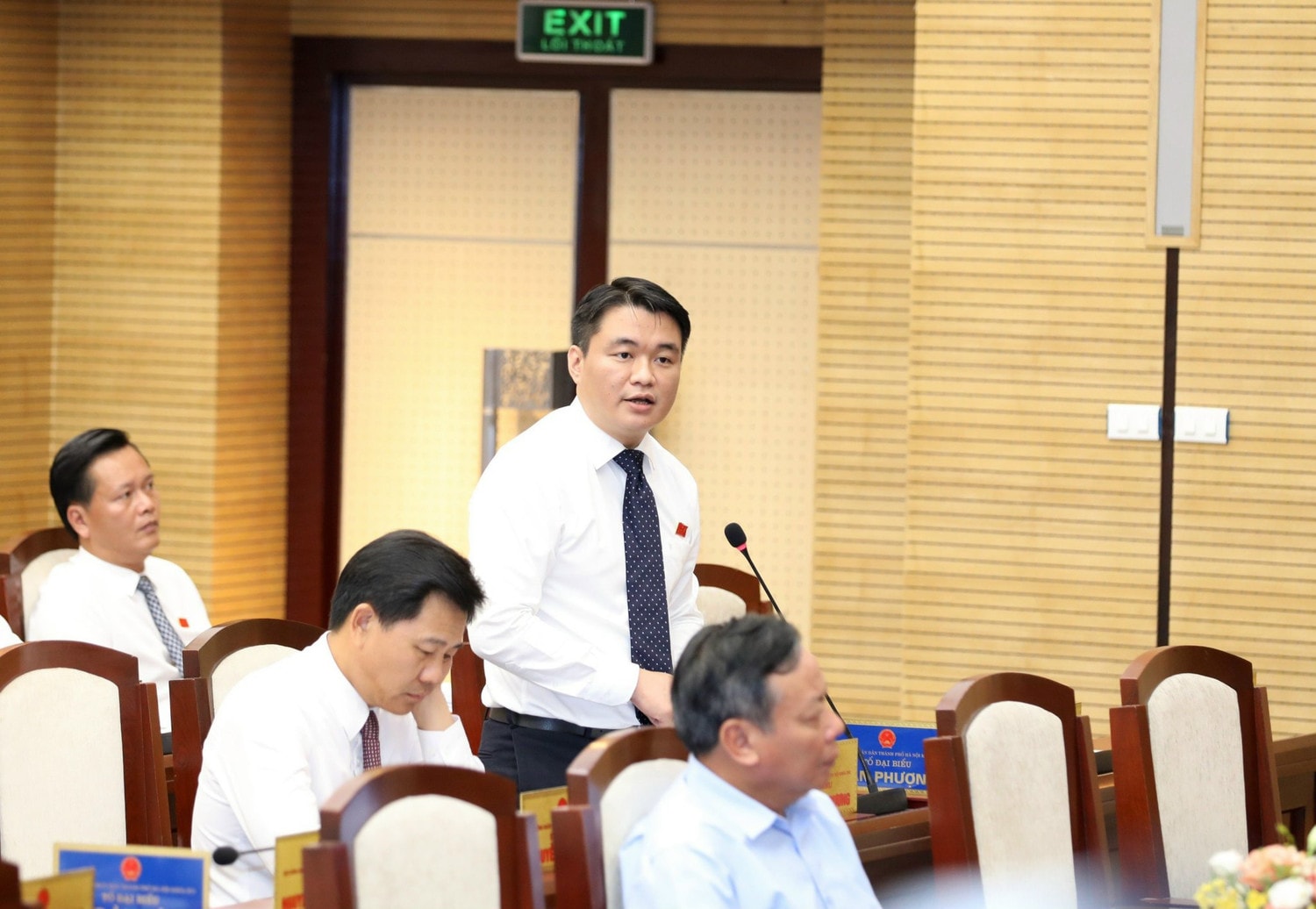 Trong năm 2024, HĐND thành phố sẽ tiếp tục đổi mới hoạt động chất vấn và trả lời chất vấn theo hướng khoa học, hiệu quả và thực chất (ảnh: P.Long)
