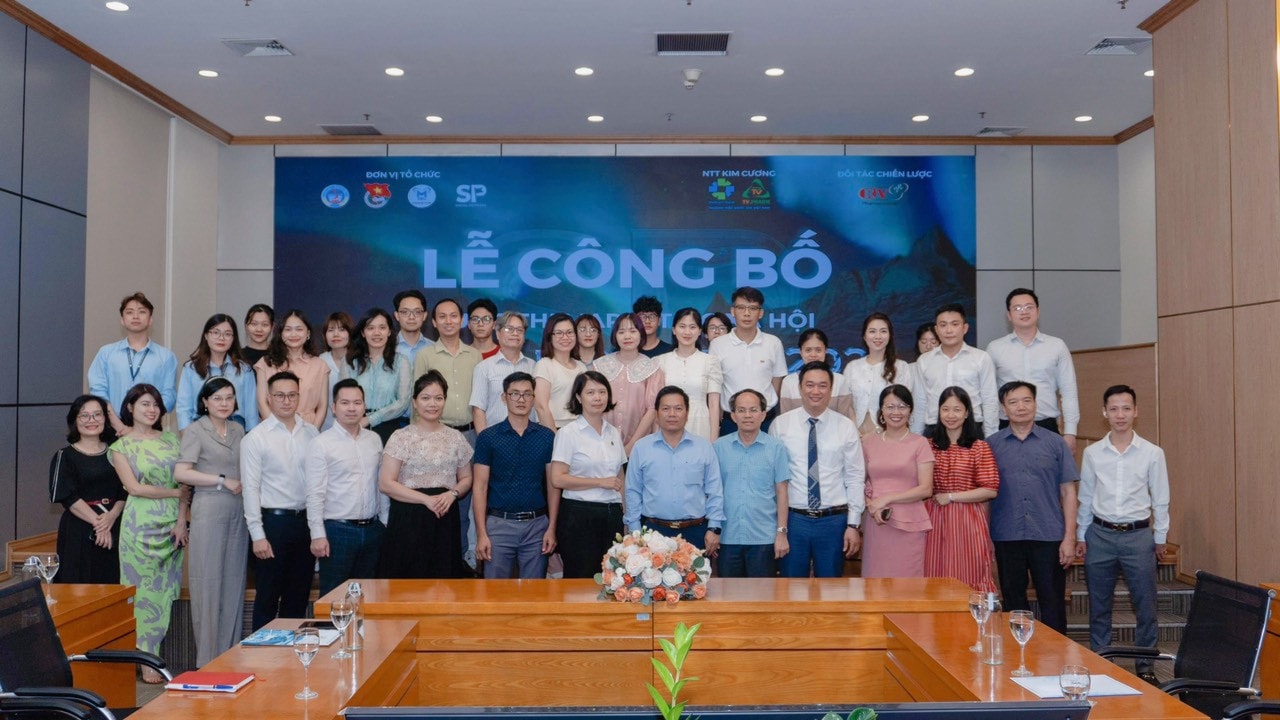 Trường ĐH Kinh tế Quốc dân khởi động mùa đầu tiên cuộc thi Marketing xã hội -0