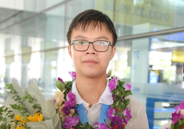Phạm Việt Hưng lập kỳ tích 2 năm liên tiếp giành Huy chương Vàng Olympic Toán quốc tế -0