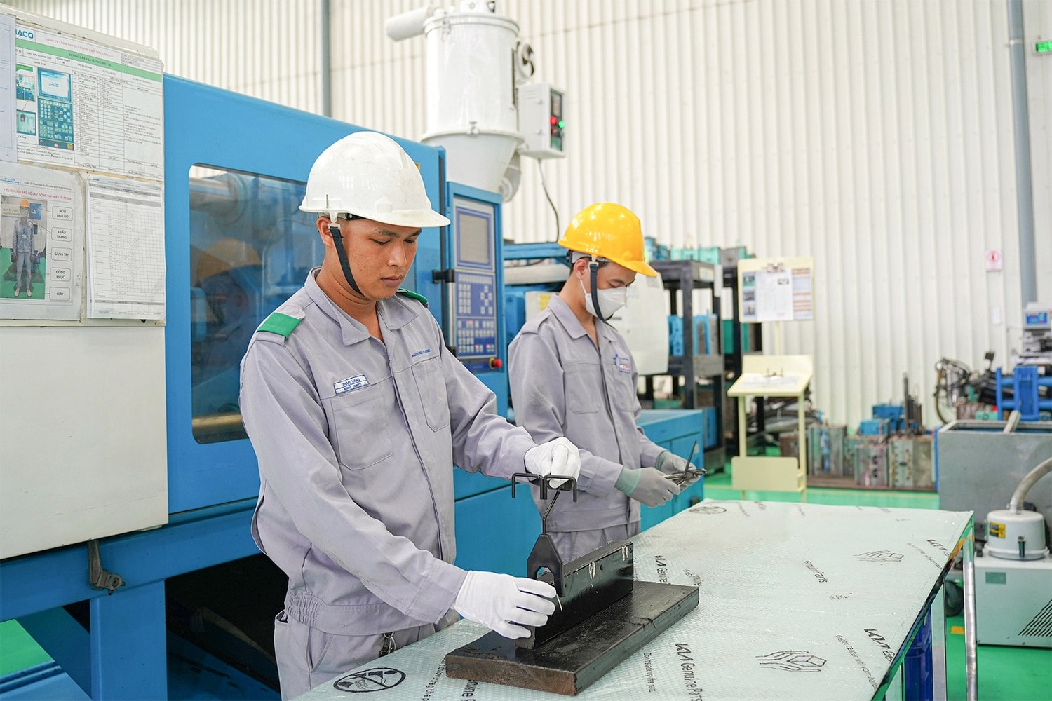 Xưởng nhựa, Nhà máy linh kiện nhựa:Nghiên cứu, cải tiến nâng cao hiệu quả sản xuất -0