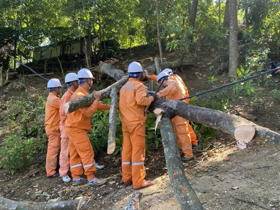 Nỗ lực giữ vững vận hành để cung ứng điện cho 27 tỉnh, thành khu vực phía Bắc -0