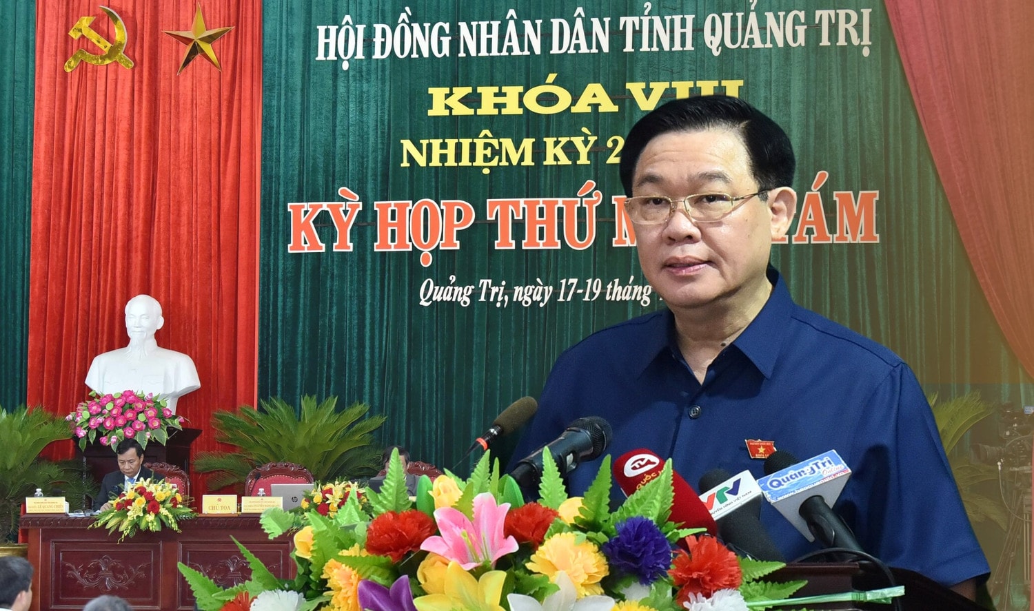 Chủ tịch Quốc hội Vương Đình Huệ: Tập trung hoàn thiện thể chế, kiến tạo sự phát triển của tỉnh Quảng Trị -0