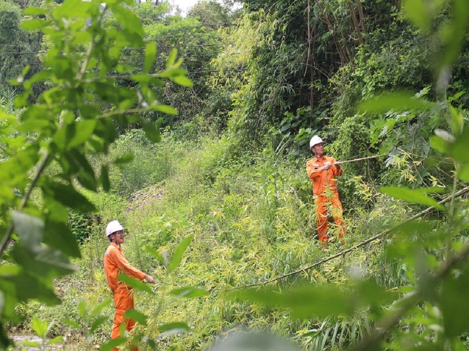 Nỗ lực giữ vững vận hành để cung ứng điện cho 27 tỉnh, thành khu vực phía Bắc -0