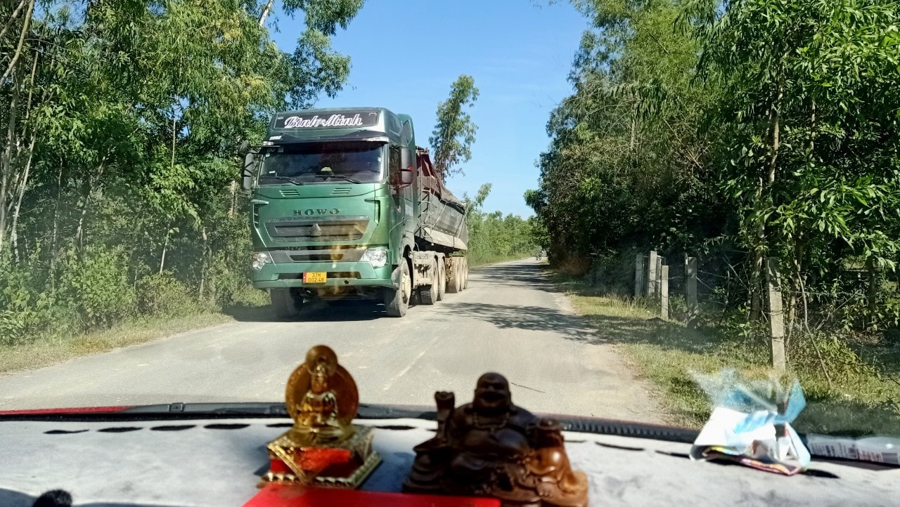 Giám đốc Công an tỉnh chỉ đạo vụ dàn xe khủng náo động đường quê -0