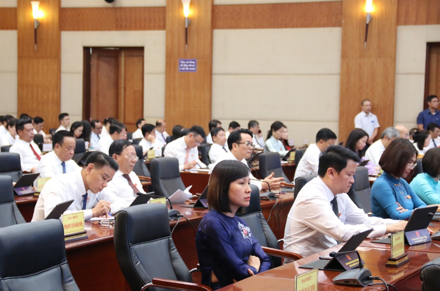 Các vị đại biểu HĐND thành phố tại phiên khai mạc kỳ họp HĐND thành phố Hải Phòng Khóa XVI khai mạc Kỳ họp thường lệ giữa năm -0
