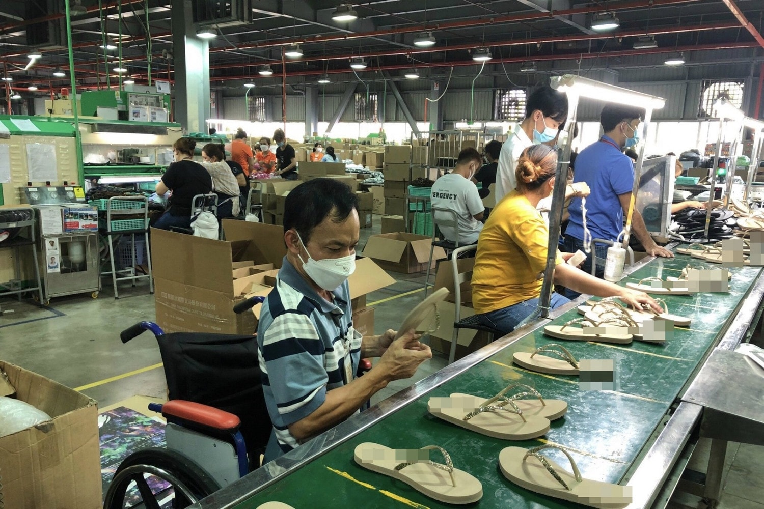 Long An: Hơn 41.000 lao động bị giảm giờ làm -0