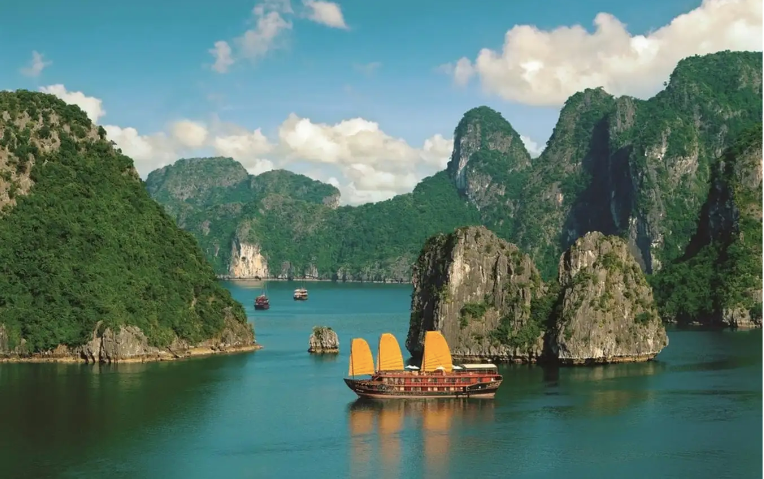 Quy định mới về về miễn, giảm phí tham quan danh lam thắng cảnh vịnh Hạ Long và vịnh Bái Tử Long -0