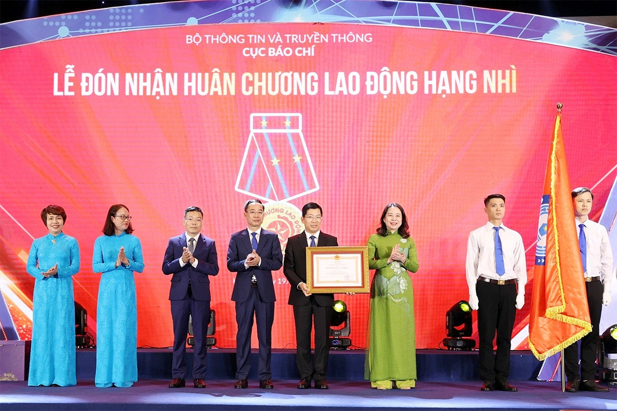 Cục Báo chí kỷ niệm 20 năm thành lập và đón nhận Huân chương Lao động hạng Nhì -0