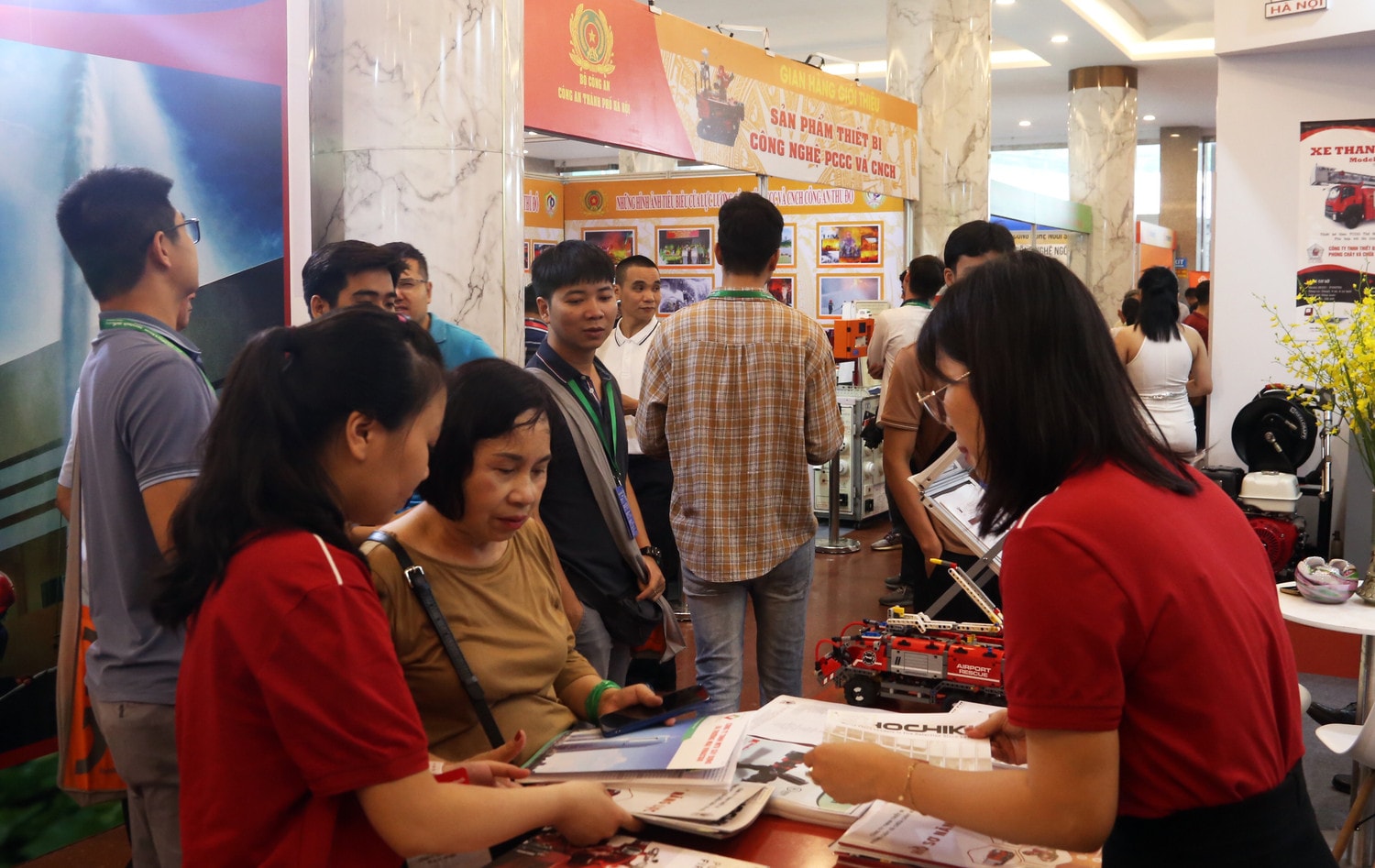 Triển lãm quốc tế về kỹ thuật và phương tiện phòng cháy, chữa cháy, cứu nạn, cứu hộ, an toàn, bảo vệ, tòa nhà thông minh tại Việt Nam -0
