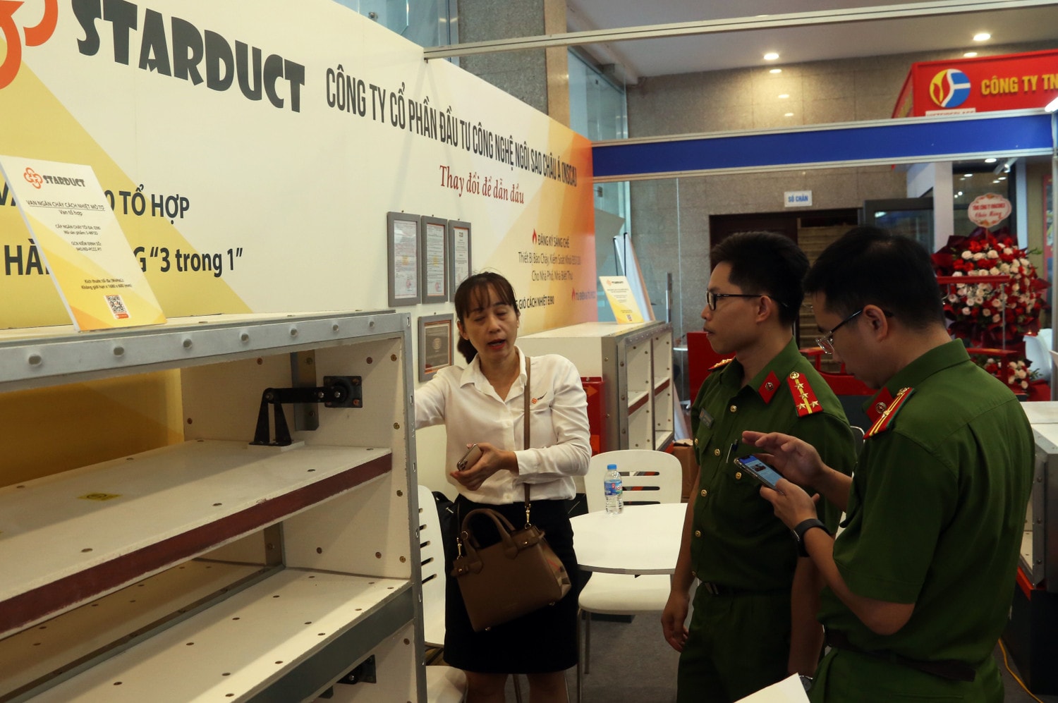 Triển lãm quốc tế về kỹ thuật và phương tiện phòng cháy, chữa cháy, cứu nạn, cứu hộ, an toàn, bảo vệ, tòa nhà thông minh tại Việt Nam -0