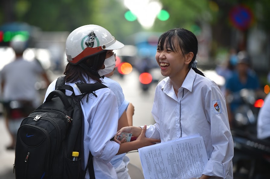 Tỷ lệ tốt nghiệp của Hà Nội năm 2023 xếp thứ 17 toàn quốc -0