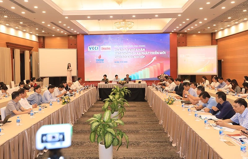 Cải cách thể chế quan trọng hơn cả chính sách tài khoá và tiền tệ