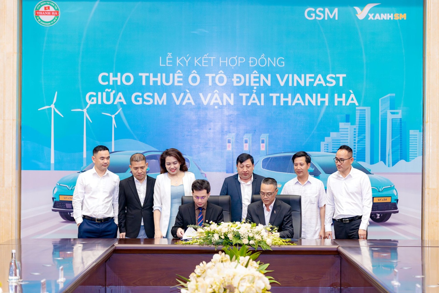 Hợp tác xã vận tải Thanh Hà thuê 250 xe ô tô điện VinFast từ GSM để cung cấp dịch vụ Taxi điện tại Đắk Lắk 