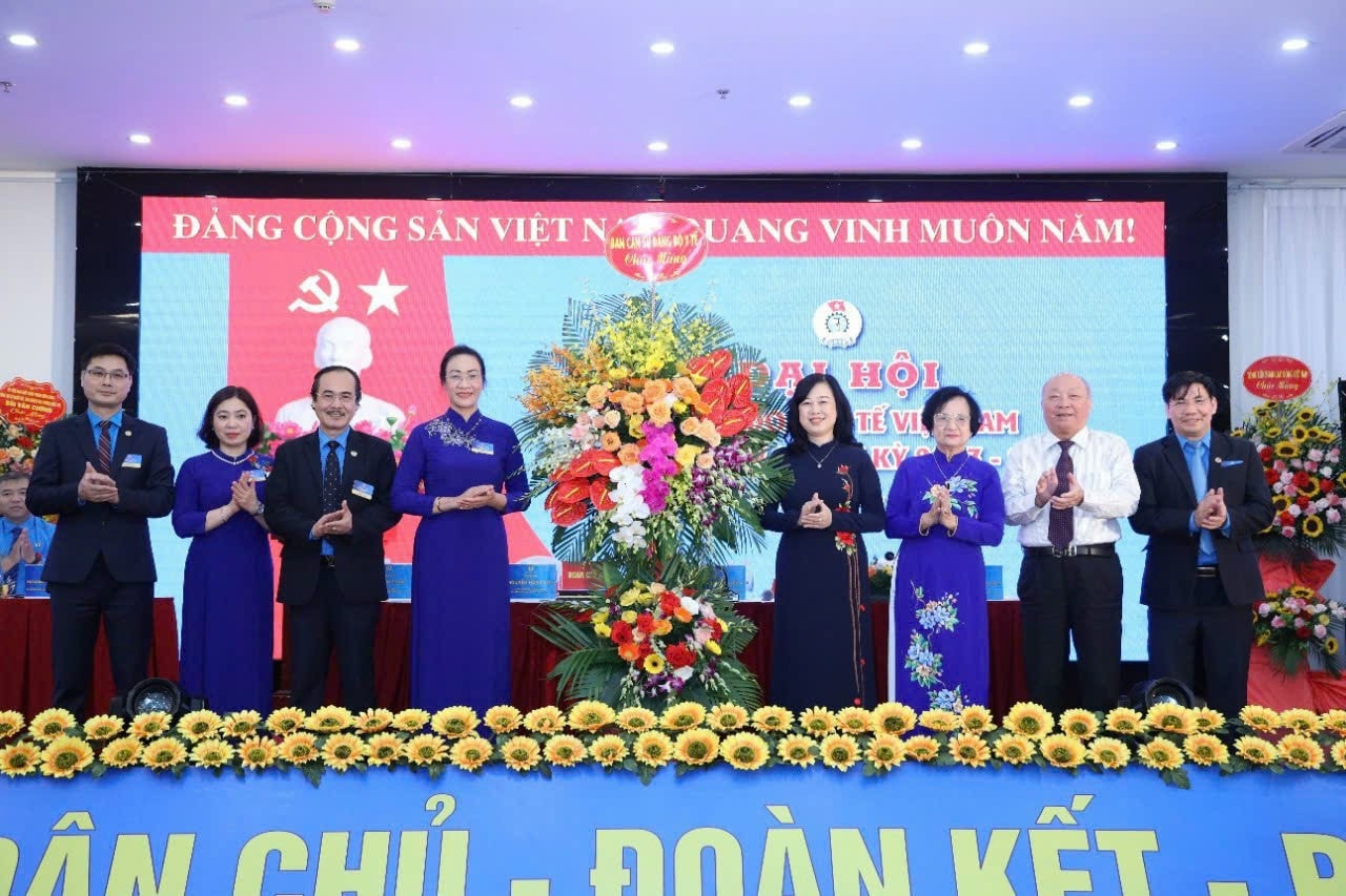 Đổi mới - Dân chủ - Đoàn kết - Phát triển -0