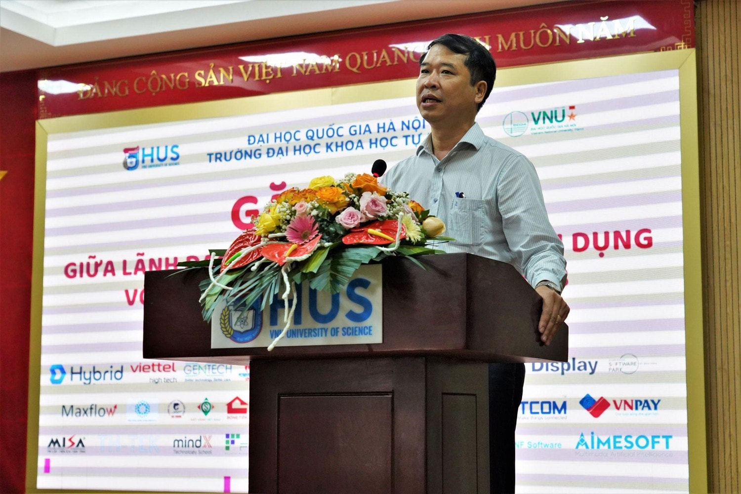 Điểm trúng tuyển khối Khoa học tự nhiên năm 2023 dự kiến thay đổi không nhiều so với năm 2022 -0