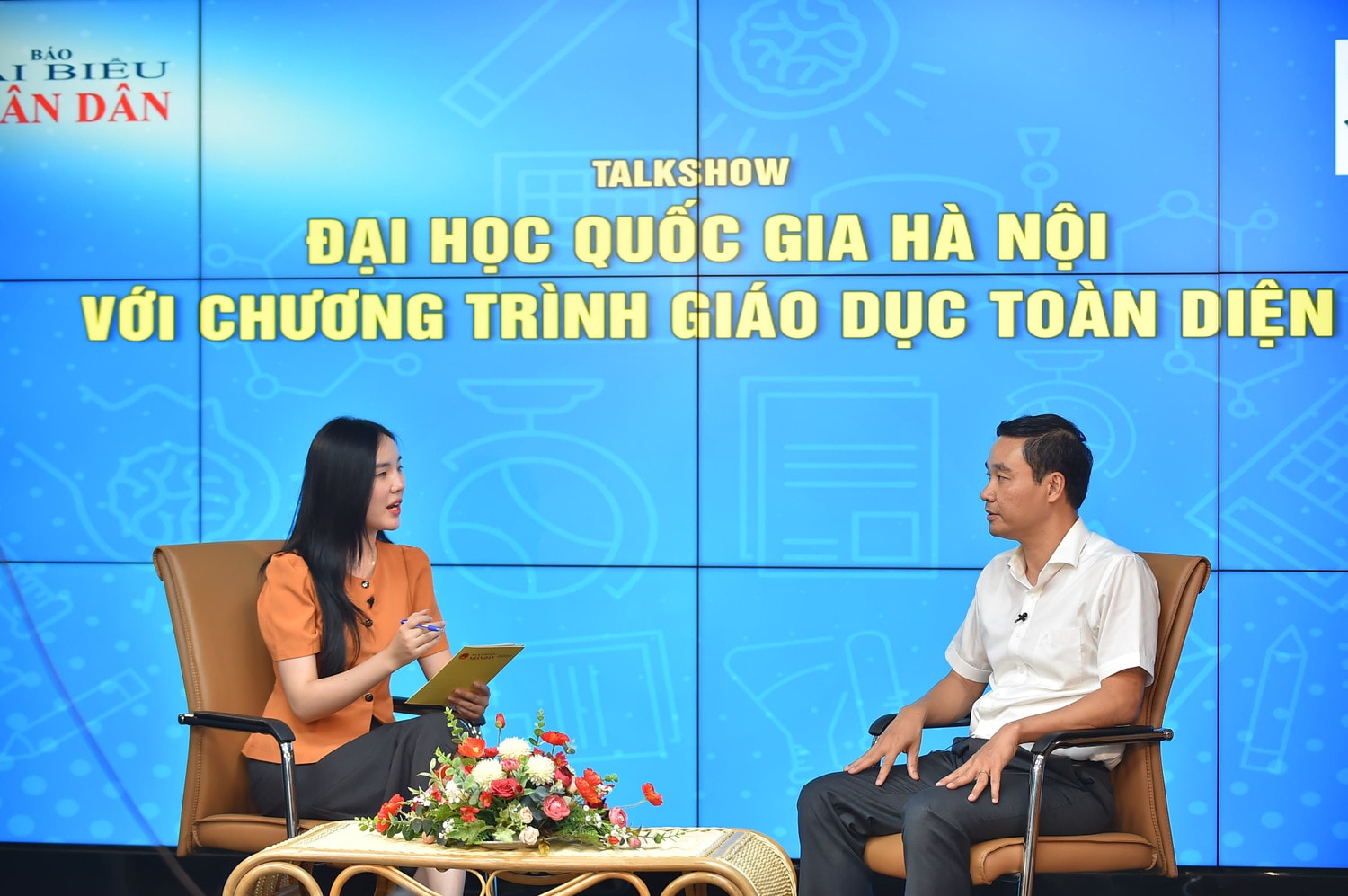 PGS.TS Nguyễn Hoàng Hải trong chương trình Talkshow của Báo Đại biểu Nhân dân (Ảnh: Trần Hiệp) Nhiều cơ hội từ chương trình giáo dục toàn diện cho sinh viên tại Hòa Lạc của ĐH Quốc gia Hà Nội -0