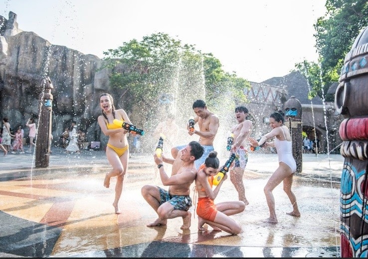 Vinpearl Nha Trang 24 giờ trước 8Wonder: Loạt sao đổ bộ, đông đảo du khách đợi “quẫy” cùng Charlie Puth -1