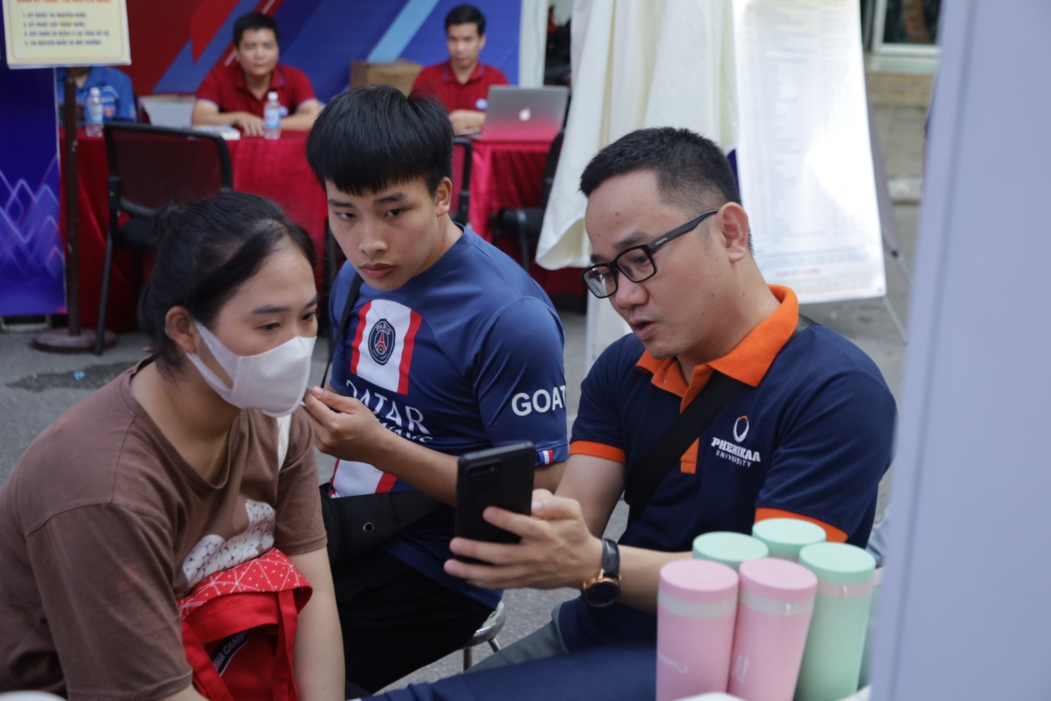 Trường ĐH Phenikaa tham gia Ngày hội xét tuyển nguyện vọng đại học, cao đẳng 2023 -4