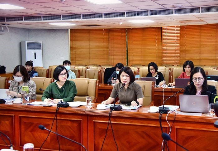 Lãnh đạo VietinBank thảo luận với cổ đông và nhà đầu tư tại Hội nghị cập nhật kết quả kinh doanh hàng quý