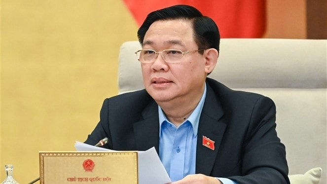 Chủ tịch Quốc hội Vương Đình Huệ ký chứng thực Nghị quyết về sắp xếp đơn vị hành chính cấp huyện, cấp xã giai đoạn 2023 - 2030