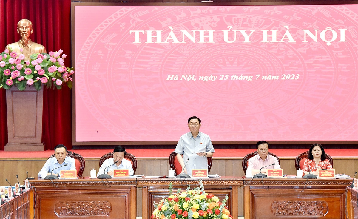 Chủ tịch Quốc hội Vương Đình Huệ: Phân quyền mạnh mẽ, nâng cao tính tự chủ, tự chịu trách nhiệm của chính quyền Thủ đô -0