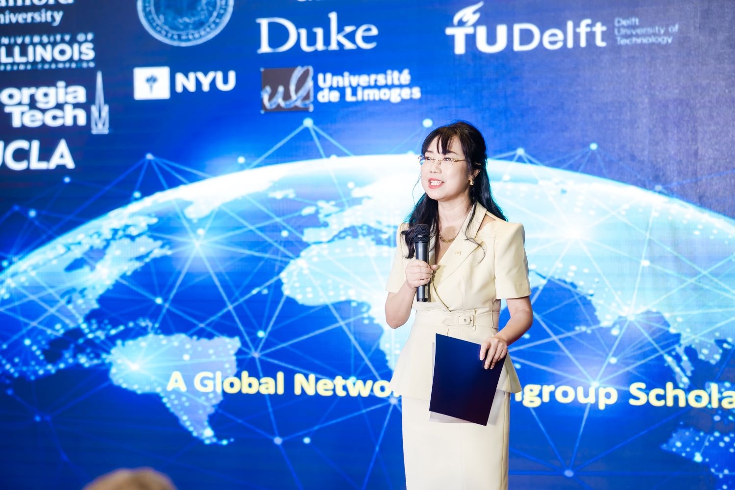 VinGroup 120 trao tỷ đồng học bổng khoa học công nghệ năm 2023 -0