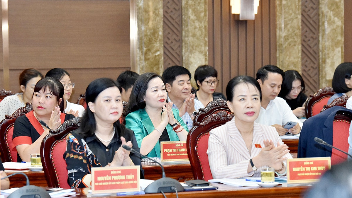 Chủ tịch Quốc hội Vương Đình Huệ: Phân quyền mạnh mẽ, nâng cao tính tự chủ, tự chịu trách nhiệm của chính quyền Thủ đô -0