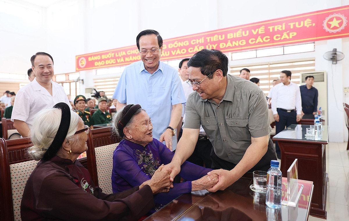 Thủ tướng Phạm Minh Chính thăm Trung tâm Điều dưỡng thương binh Nho Quan và các Mẹ Việt Nam Anh hùng tỉnh Ninh Bình -1