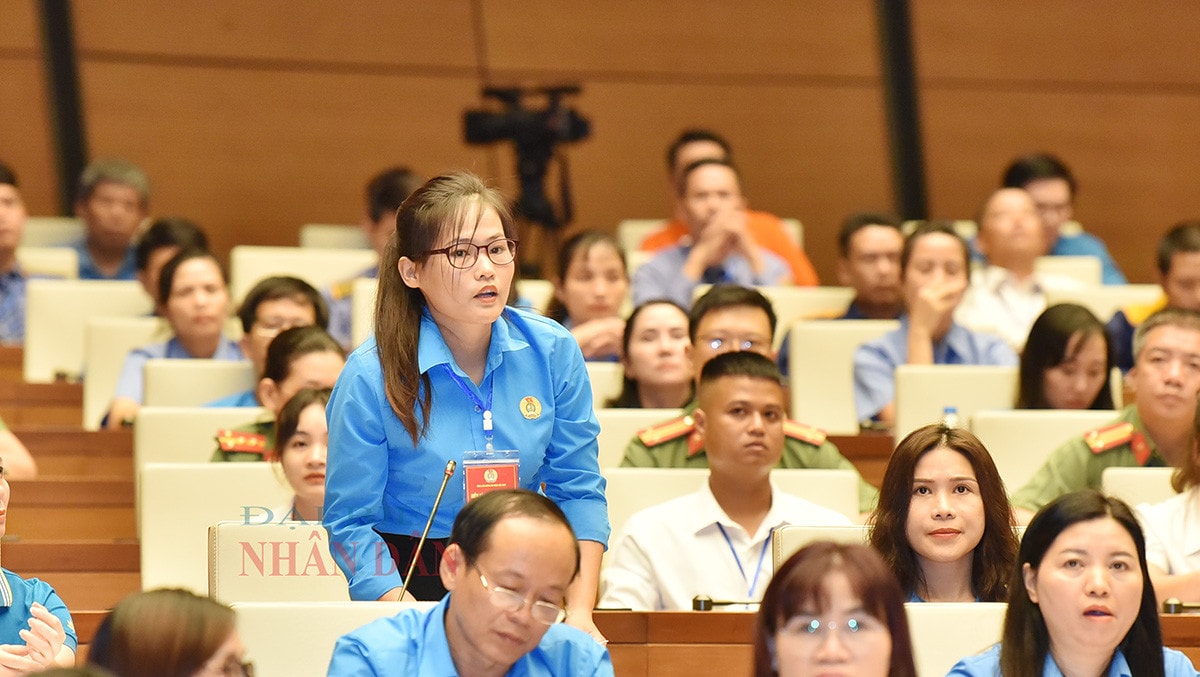 Tiếp tục quan tâm cải thiện đời sống vật chất, tinh thần của người lao động -0
